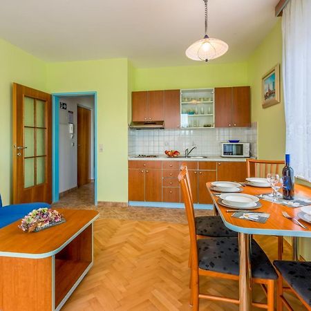 Apartmani Ilicevic Цриквеница Экстерьер фото